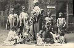 CPA Homme Noir negre Exposition du Mans 19311 Le village noir 