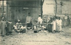 CPA Homme Noir negre Exposition de Nantes 1904 Village noir Les dames preparant le kous kous 