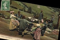 CPA Folklore Auvergne La bourree La ronde