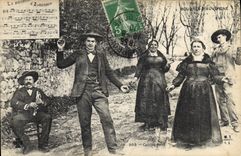 CPA Folklore Auvergne La bourree Croisement