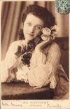 CPA Fantaisie Femme Mlle Vaincourt Athenee