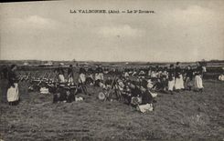 CPA Militaria La Valbonne Le 2eme zouave
