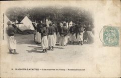 CPA Militaria Maisons Laffitte Les zouaves au camp Rassemblement