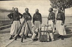 CPA Militaria Zouaves en tenue de campagne 