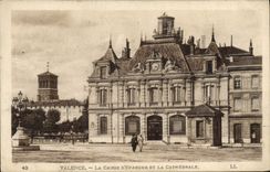CPA Banque Valence Caisse d'Epargne et la cathedrale