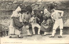 CPA Folklore Auvergne La Montagnarde
