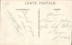 CPA Militaria En Champagne Une rue de Souain Spahis Marocains