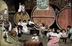 CPA Fantaisie Enfants Bebes Tonneaux