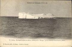 CPA Bateau de peche Botrel au Canada Un iceberg Montagne de glace en derive croisee par La Bretagne par le travers de Terre Neuve Polaire