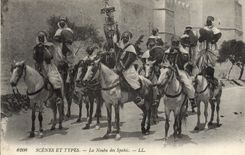CPA Militaria La Nouba des Spahis 