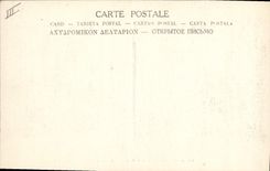 CPA Militaria Les Spahis saluent du sabre le drapeau qui passe