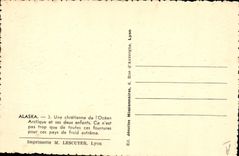 CPA Polaire Alasak Une chretienne de l'Ocean Arctique et ses deux enfants