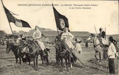 CPA Militaria Grande quinzaine Marseillaise La Khalifa Mustapha Saheb Ettaba et ses portes etendars