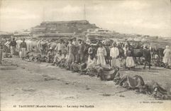 VINTAGE POSTCARD Militaria Taourirt Morocco the camp of Spahis