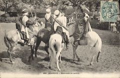 VINTAGE POSTCARD Militaria Algeria Exercises of Spahis
