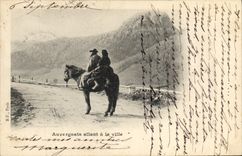 VINTAGE POSTCARD Folklore Auvergne Auvergnats going to the horse city