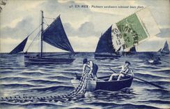 CPA Peche En mer Pecheurs sardiniers relevant leurs filets