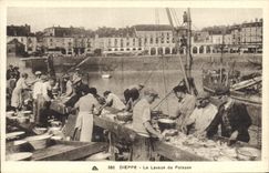 CPA Peche Dieppe Le lavage du poisson