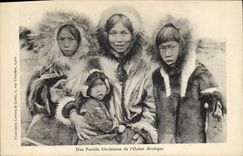 CPA Polaire Une famille chretienne de l'Ocean Arctique