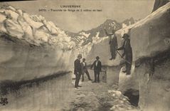 VINTAGE POSTCARD Distinct Auvergne Folklore of snow of 3 bills of quantities top