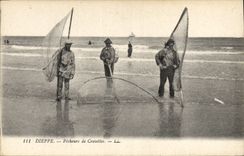 CPA Peche Dieppe Pecheurs de crevettes