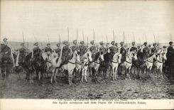 CPA Militaria Les Spahis saluent du sabre le drapeau qui passe