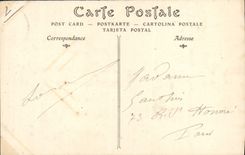 CPA Paris Feministe Les nouvelles professions des femmes Colleuse d'affiches TOP