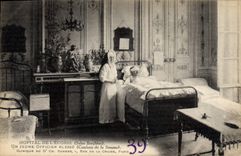 CPA Militaria Hopital de l'Ecosse Un jeune officier blesse Combats de la Somme Bonnet Rue de la Chaise Paris