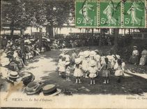CPA Vichy Enfants Le bal d'enfants 