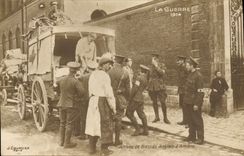 Vintage Postcard Militaria Arrivee of Wound English has Amiens