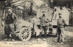 Postal Militaria Coche ambulancia demolida por un obús alemán