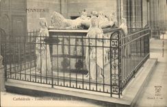 Vintage Postcard Dead Cathedral Nantes Tombs of the dukes of Brittany