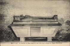 CPA Mort Eu le tombeau de Saint Laurent dans la crypte de l'eglise Notre Dame 