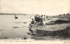 CPA Peche Pecheur Vichy Pecheurs sur l'Allier