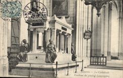 CPA Mort Nantes La cathedrale Tombeau du general Lamoriciere