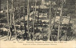 CPA Mort Toulon Funerailles nationales des victimes du Iena Aspect de la place d'armes pendant l'absoute