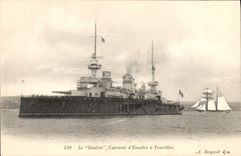 CPA Bateau Le Gaulois Cuirasse d'escadre a tourelles