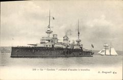 CPA Bateau Le Gaulois Cuirasse d'escadre a tourelles