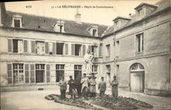 Vintage Postcard Militaria Health Delivrande Deposit of convalescents