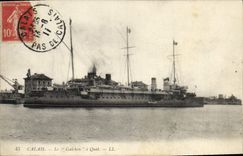 Vintage Postcard Bateau Calais Guichen has quay