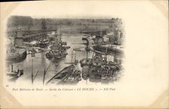 CPA Bateau Port militaire de Brest Sortie du cuirasse Le Hoche