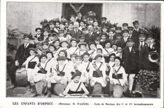 Postal los niños de Orphee Escuela de música de los 1.o y 4.o distritos