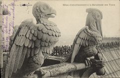 CPA Gargouille Paris Notre Dame Bete d'amortissement a la balustrade des tours