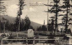 Vintage Postcard Mort Tomb of general Battles Old terminal border