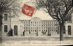 CPA Militaria Avignon Caserne de Chabran occupee par le 58eme d'infanterie 