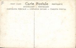 CPA Militaria Paris La Grande Crue de la Seine Janvier 1910 Pont sur chevalets etabli sur l'esplanade des Invalides 