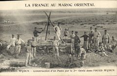 CPA Militaria Maroc M'Coun Construction d'un puits par le 2eme Genie dans l'oued M'Coun 