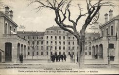 CPA Militaria Avignon Boulevard Limbert Entree principale de la caserne du 58eme regiment d'infanterie 