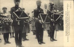 CPA Funerailles Du Marechal Foch Les batons du Marechal de France de Grande Bretagne et de Pologne 
