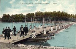 CPA Militaria Travaux du Genie Construction d'un pont La parade